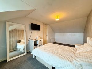 Photo 24- click for photo gallery